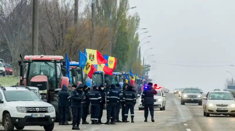 Фермеры намерены пригнать свою технику на площадь Великого национального собрания, чтобы протестовать