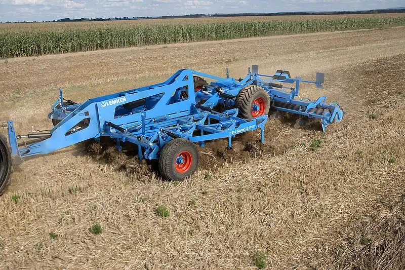 LEMKEN презентует культиватор Karat 12