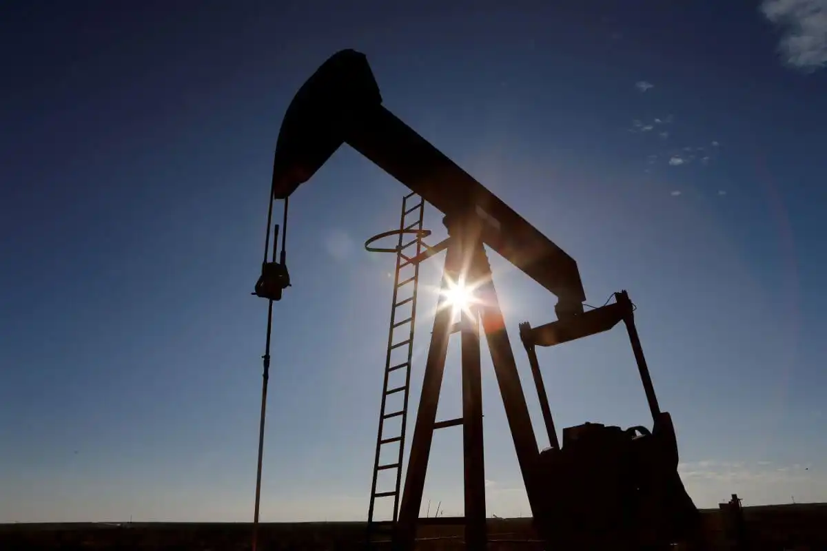 Цена нефти марки Brent впервые за три года превысила 86 долларов за баррель