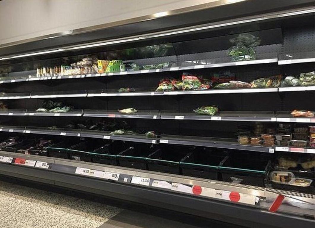 Супермаркеты Великобритании вводят нормы выдачи в одни руки