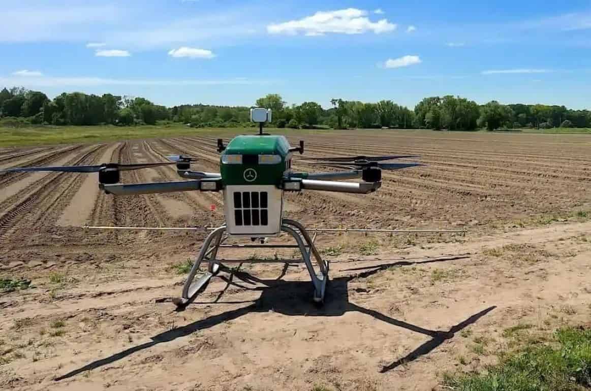 Дрон-опрыскиватель компании Guardian Agriculture получил одобрение на полеты в США
