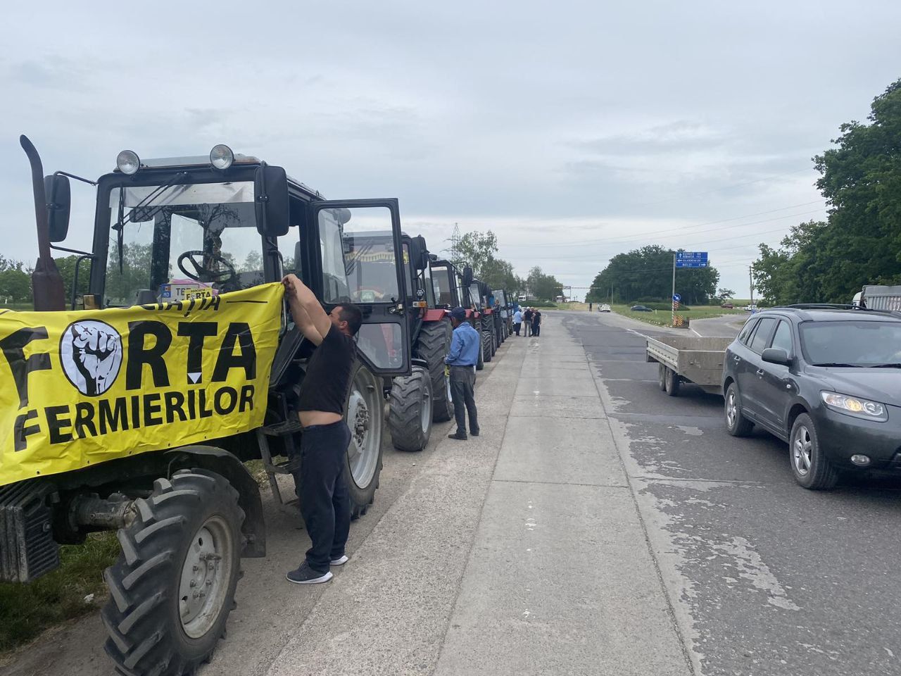 Agricultorii continuă protestele: „Nu ne-au rămas alte metode de a atrage atenția”