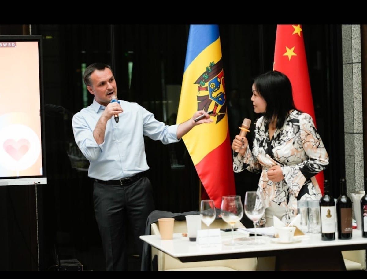 Vinurile moldovenești sunt prezentate consumatorilor din China