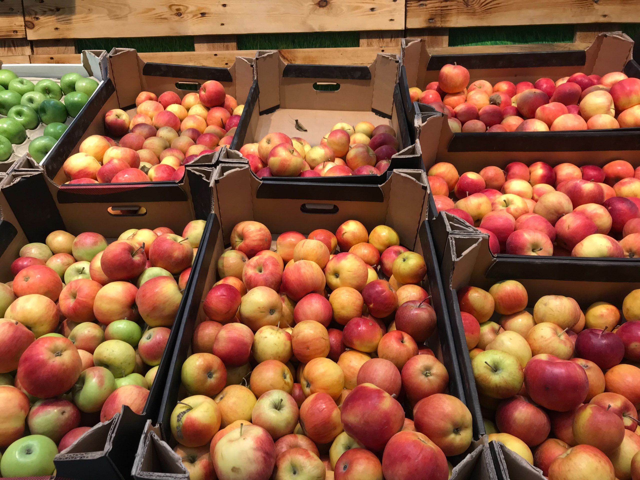 Tot mai multe fructe moldovenești sunt exportate în India