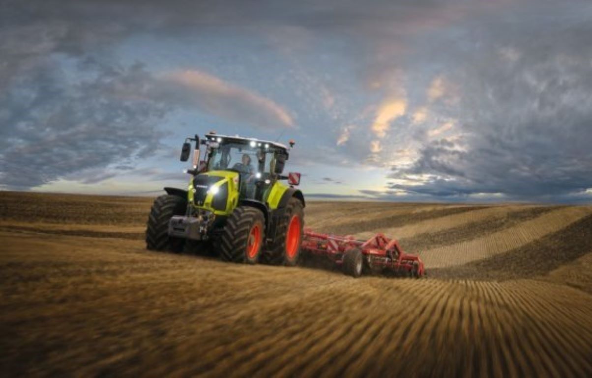 CLAAS: мощная сельхозтехника  пока не может работать от аккумулятора   