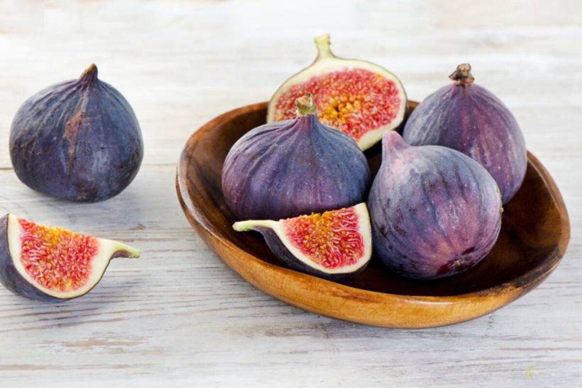 Un fermier din Căușeni cultivă smochine și câștigă mai mult decât din prune
