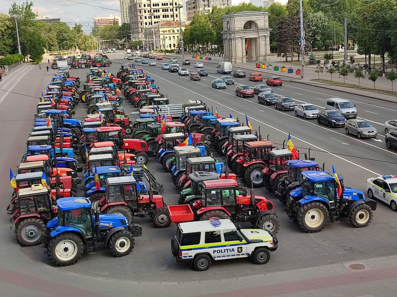 Fermierii se revoltă: Reiau protestele dacă nu se întâlnesc cu autoritățile