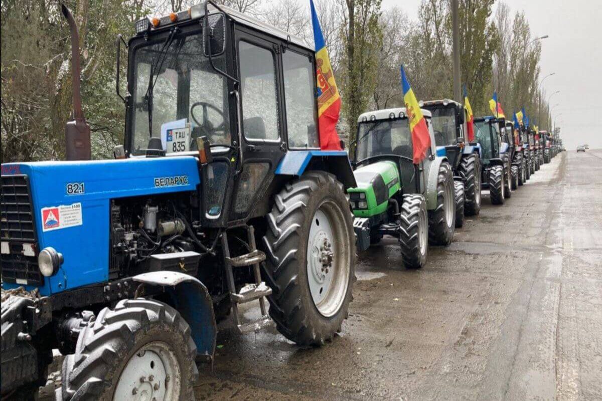 Fermierii, dezamăgiți de discuții: Rămân pe poziții cu tehnica agricolă