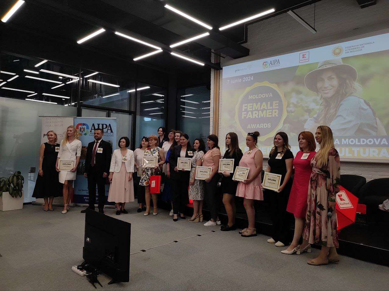 Gala Femeilor în Agricultură: Producătoarele din RM au fost apreciate