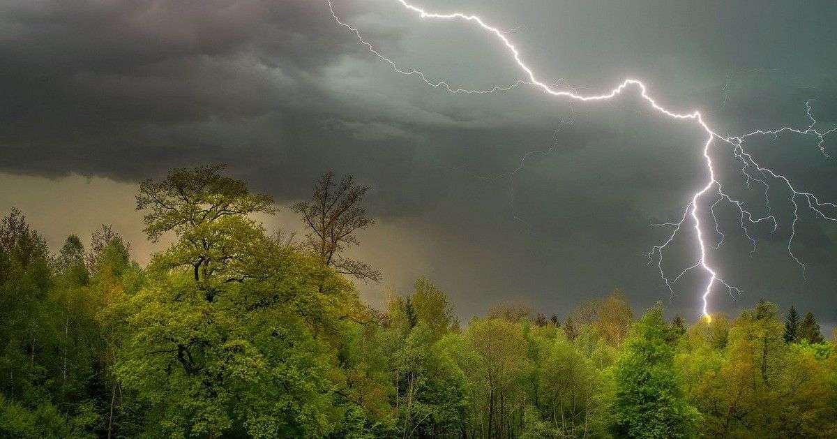 Încă o zi cu instabilitate atmosferică. Codul Galben a fost prelungit