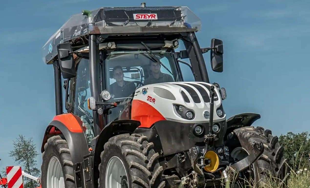 Водородный трактор Steyr 4140 Expert CVT впервые показали на публике   