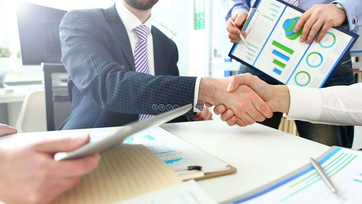 Programul de retehnologizare: Antreprenorii pot depune dosarele