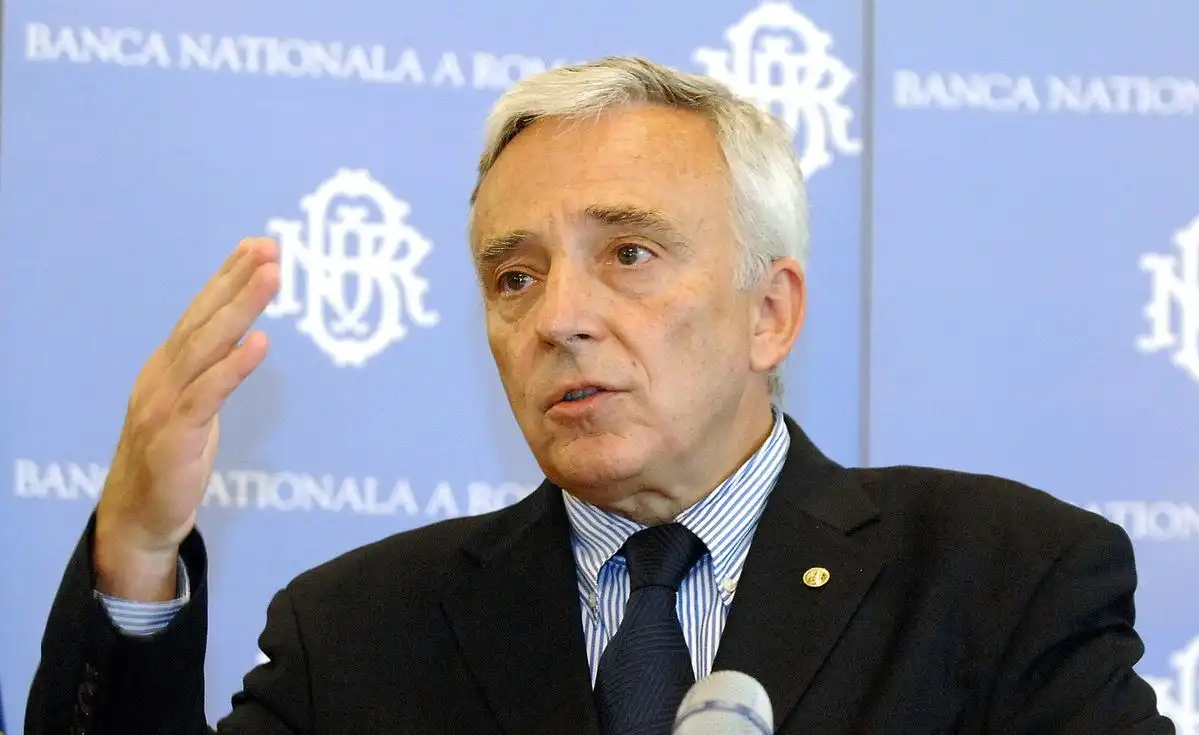 Mugur Isărescu, primul oficial român care spune că anul agricol 2019 a fost slab