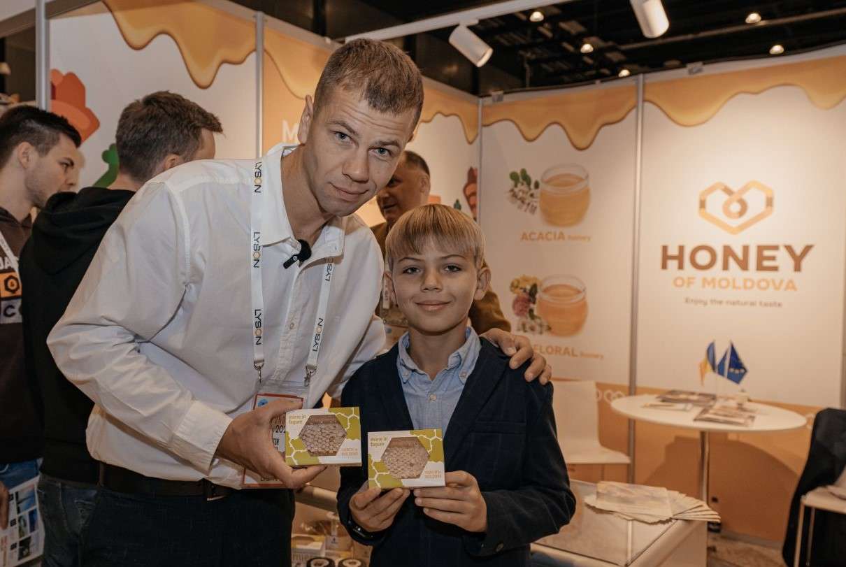 „Miere de Moldova”, calitate confirmată la Apimondia 2025