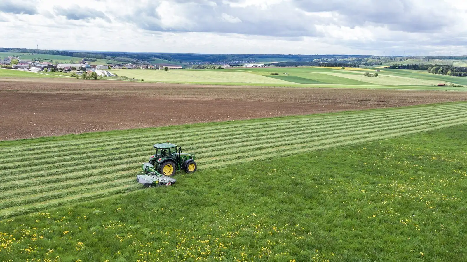 John Deere разработал универсальный контроллер для точного управления AutoTrac 300