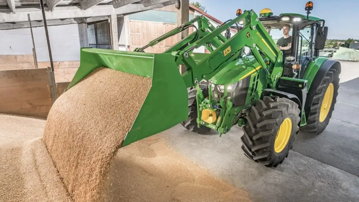 John Deere разработал серию фронтальных погрузчиков