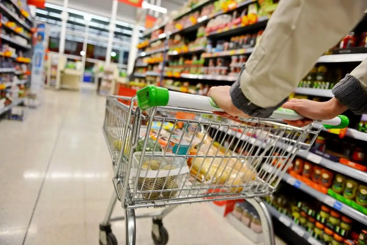 Previziuni dramatice pentru industria alimentară din România: Consumul – prăbușit, profitul – o iluzie