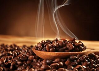 Prețul cafelei se va tripla: consecințele politicii „verzi” a Uniunii Europene